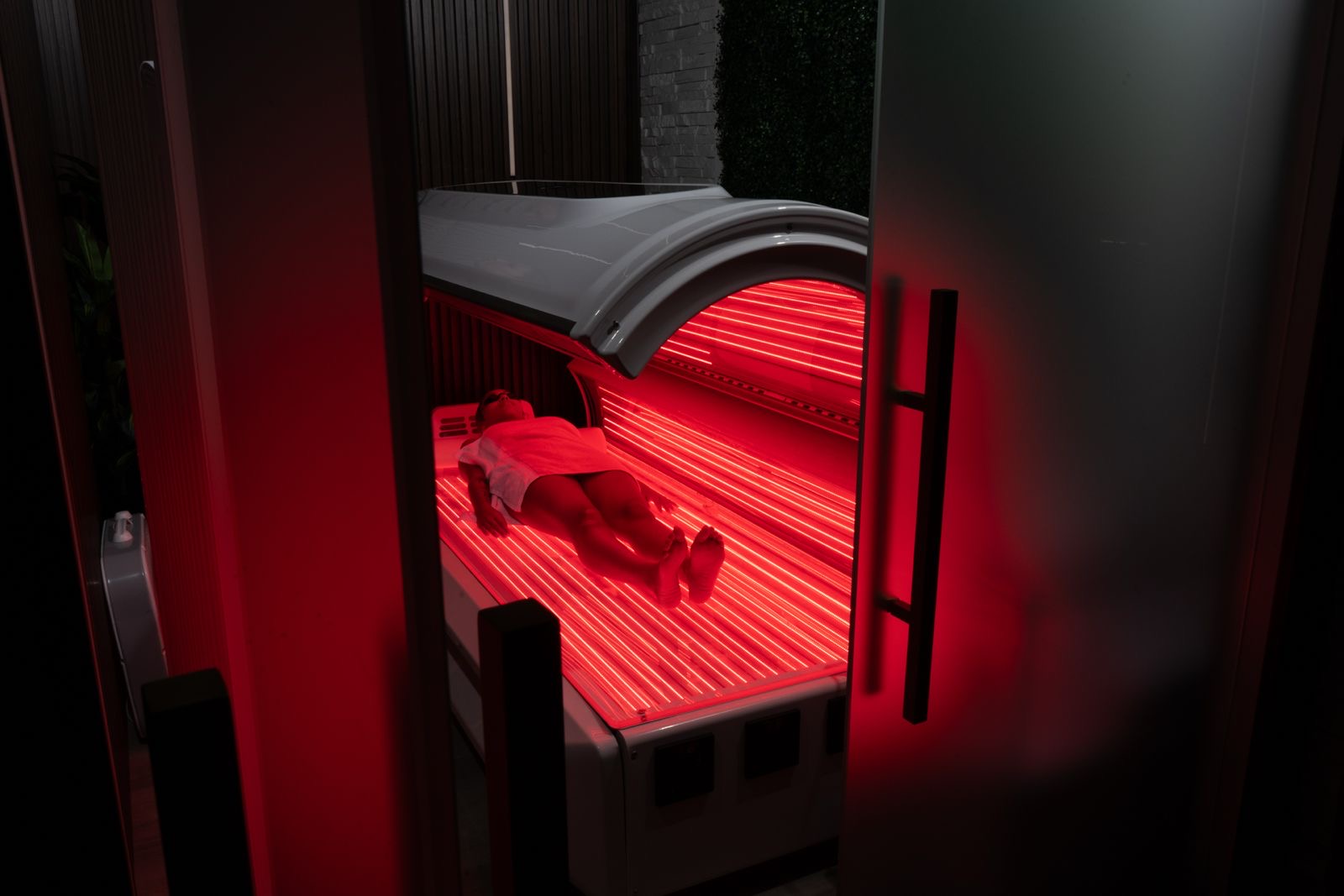 Vytara red light therapy session